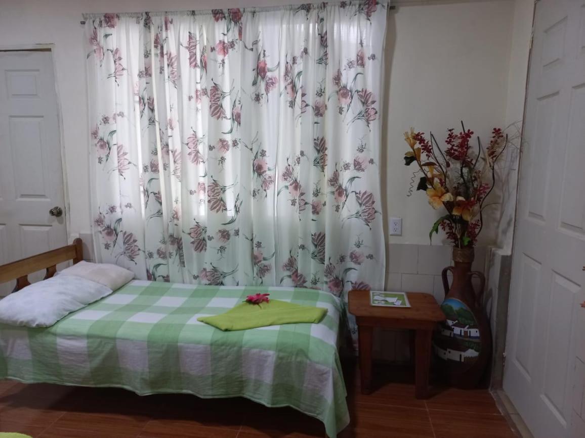 Hotel Margarita Sierpe מראה חיצוני תמונה