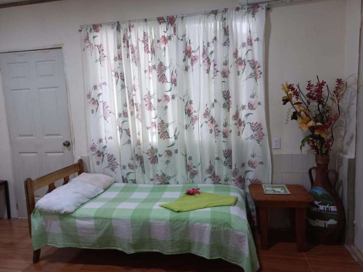 Hotel Margarita Sierpe מראה חיצוני תמונה